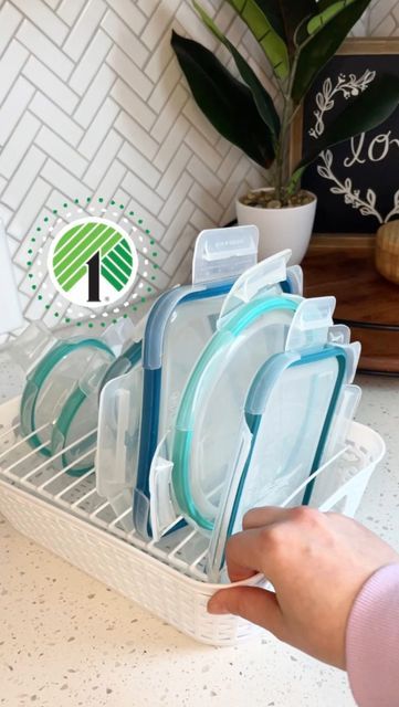 DIY-dollar-tree-tupperware-lid-organizer