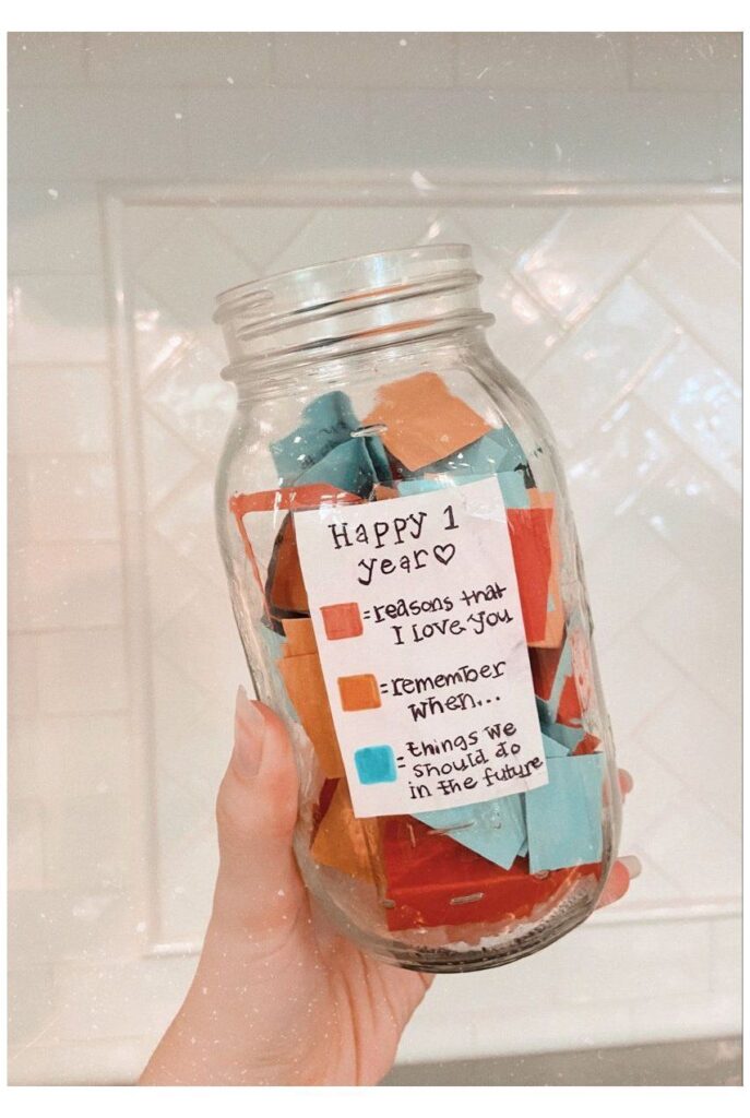 DIY-love-notes-jar-valentines-gift