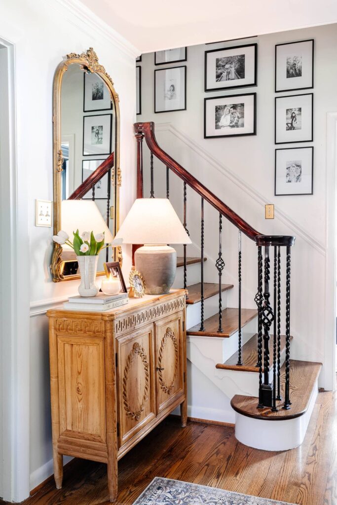 Entryway-table-hidden-storage