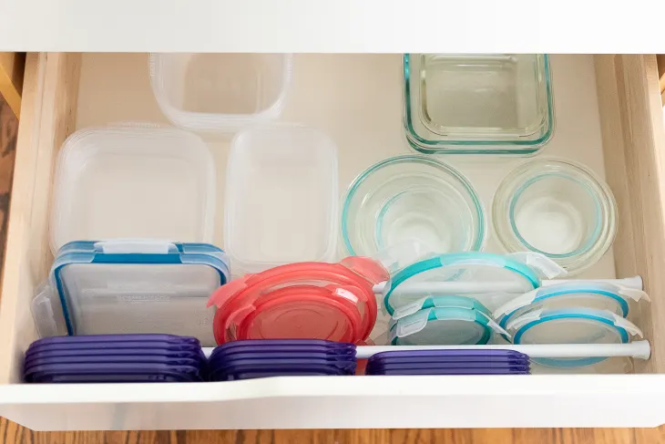 Tupperware-storage-tension-rod-hack