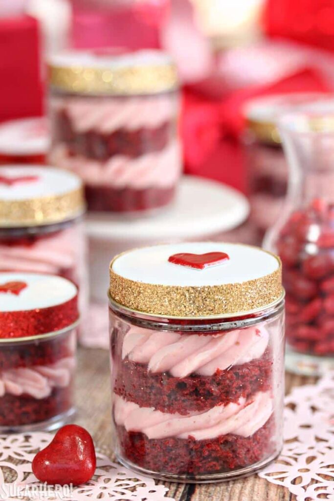 Valentines-red-velvet-cake-in-a-jar
