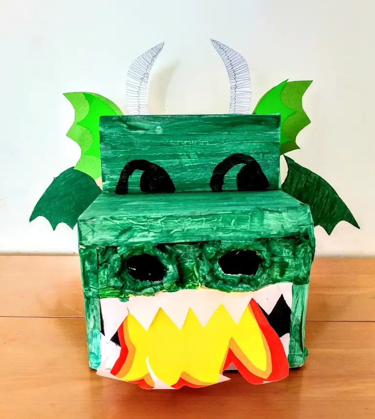 Easy-cardboard-box-dragon-craft